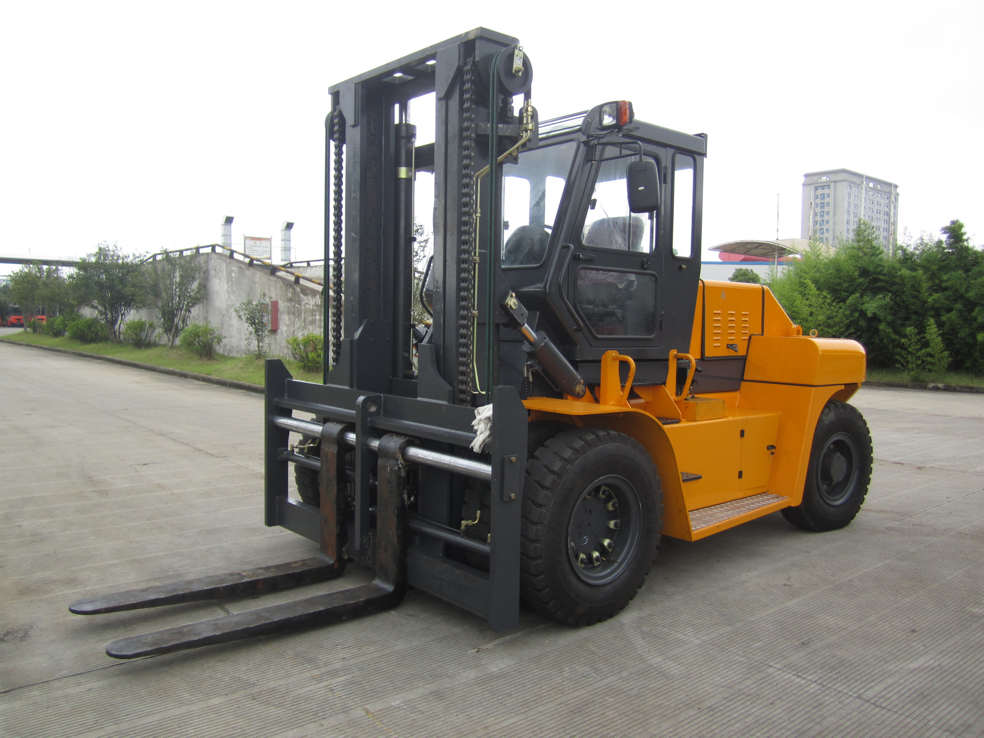 Дизельный автопогрузчик JAC CPCD180
